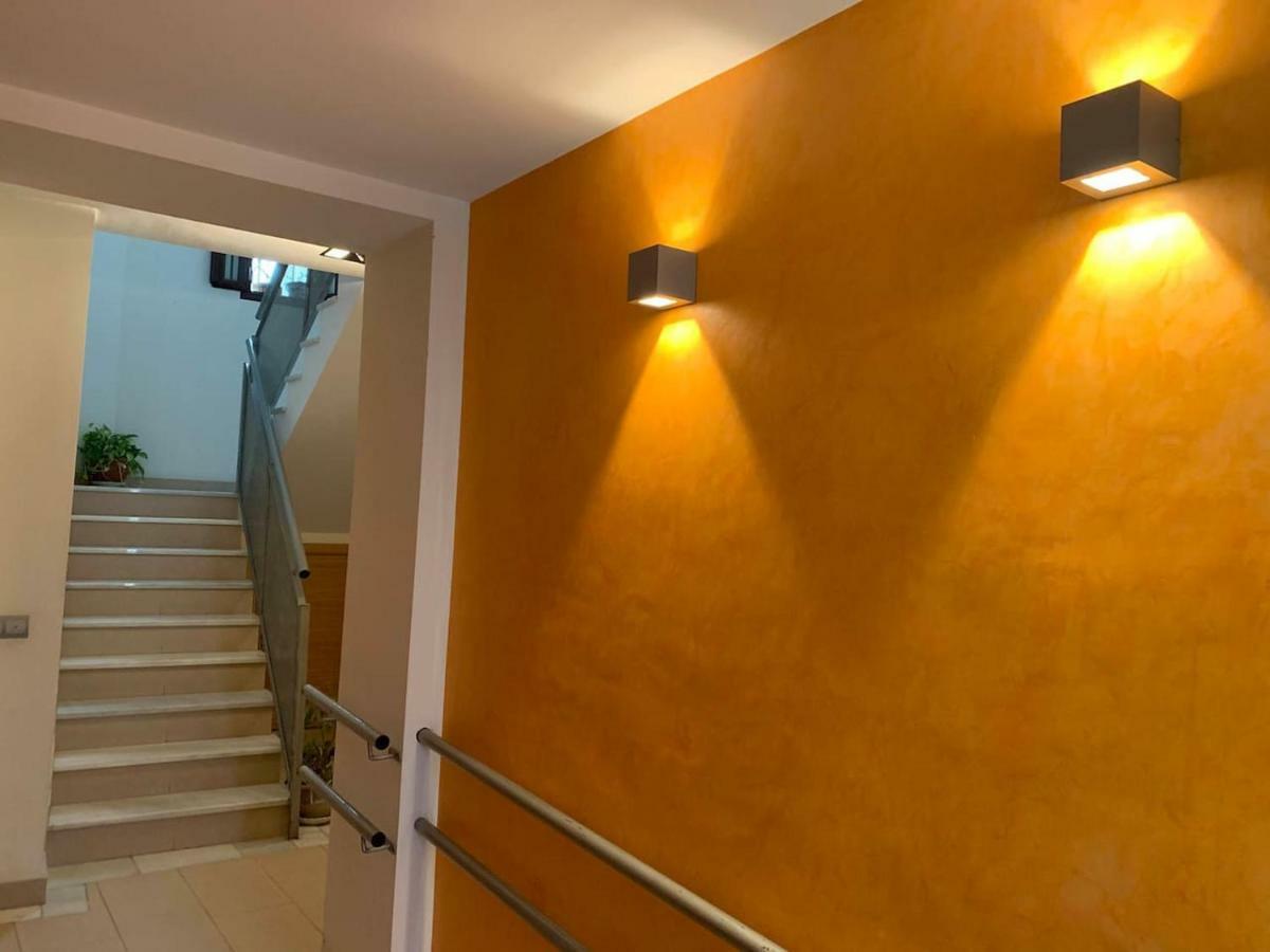 Appartamento Luz Y Tranquilidad En El Casco Historico - Parking Gratis Siviglia Esterno foto